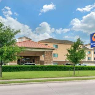 Фотографии гостиницы 
            Comfort Inn DFW Airport North