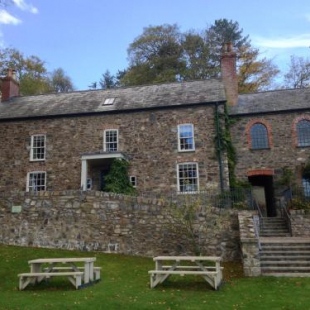 Фотография мини отеля The Farmhouse at Bodnant Welsh Food