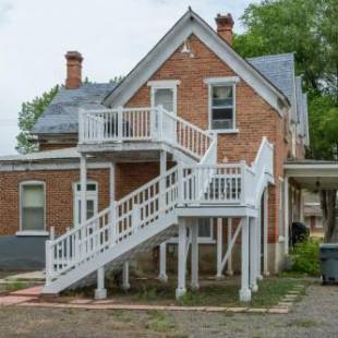 Фотографии гостевого дома 
            Panguich Red Brick Homes (Upper Home)