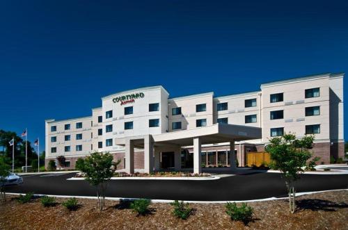 Фотография гостиницы Courtyard by Marriott Salisbury