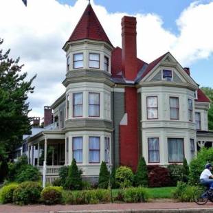 Фотографии гостевого дома 
            Maine Victorian Mansion