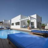 Фотография гостевого дома Holiday Home Cala Llombards seguridad y relax