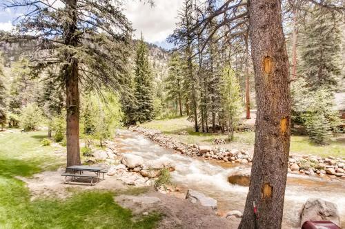 Фотографии гостиницы 
            Estes Park Condos