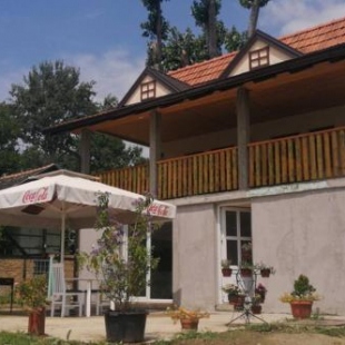 Фотография гостевого дома Captain's house on the Danube river with pool