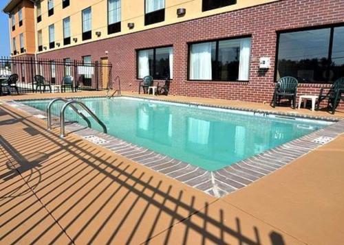 Фотография гостиницы Comfort Inn & Suites Atoka-Millington