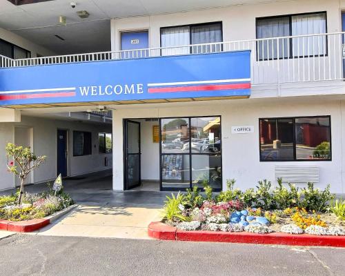Фотография гостиницы Motel 6-Palmdale, CA