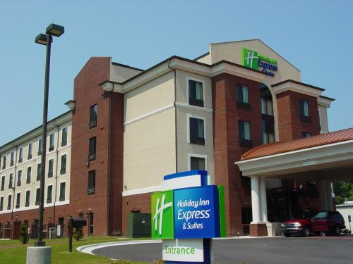 Фотография гостиницы Holiday Inn Express Hotels & Suites Rockingham West, an IHG Hotel