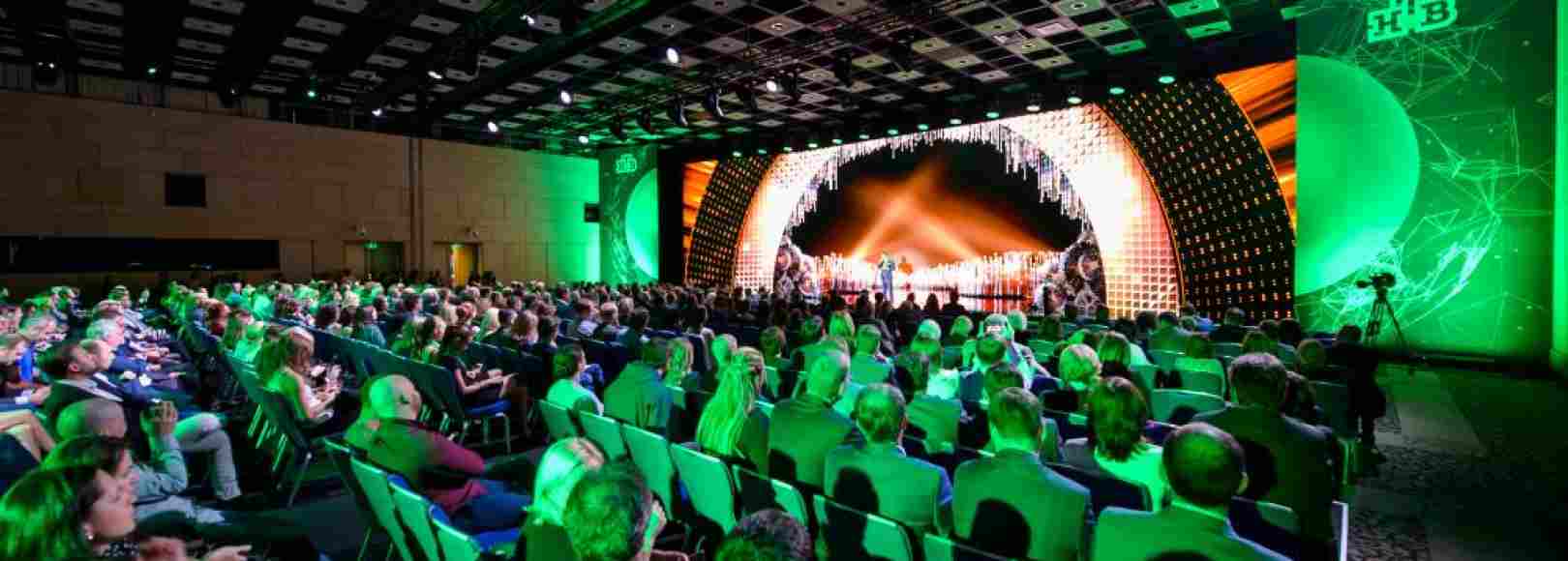 Фотография конференц-зала Конгресс-зал ЦМТ для масштабных мероприятий