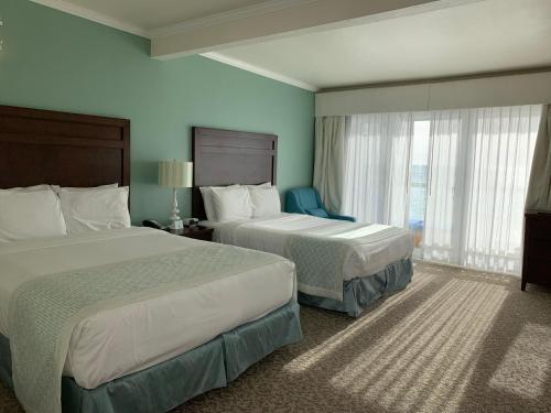 Фотография гостиницы Capri Laguna on the Beach - A Boutique Hotel