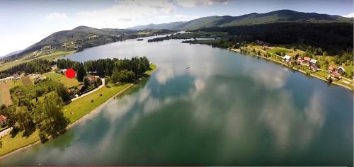 Фотография гостевого дома Spacious Apartment "Ana" on lake Sabljaci