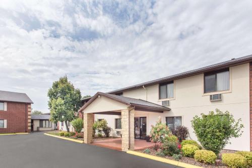 Фотография гостиницы Baymont by Wyndham Dubuque