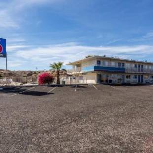 Фотографии гостиницы 
            Motel 6-Needles, CA