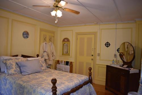 Фотографии мини отеля 
            Harbour House Inn B&B