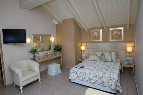 Фотография гостиницы Ionian Plaza Hotel