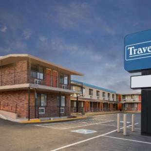 Фотографии гостиницы 
            Travelodge by Wyndham Klamath Falls