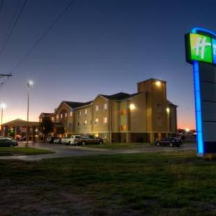 Фотографии гостиницы 
            Holiday Inn Express - Canyon, an IHG Hotel