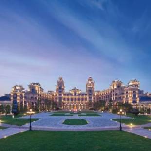 Фотографии гостиницы 
            Hilton Dalian Golden Pebble Beach Resort