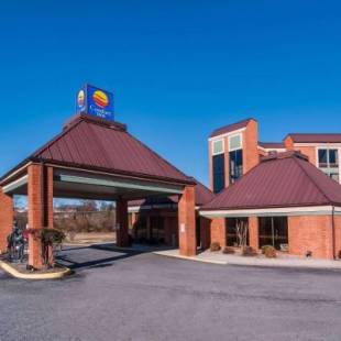 Фотографии гостиницы 
            Comfort Inn Virginia Horse Center