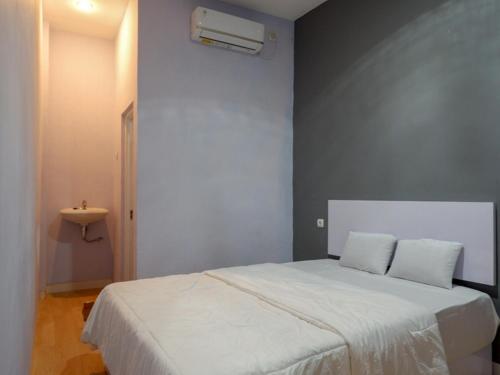 Фотография гостиницы Jatiwinangun Homestay RedPartner