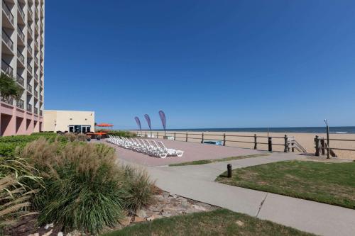 Фотография гостиницы Wyndham Virginia Beach Oceanfront