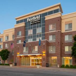 Фотографии гостиницы 
            Fairfield Inn & Suites by Marriott Wichita Downtown