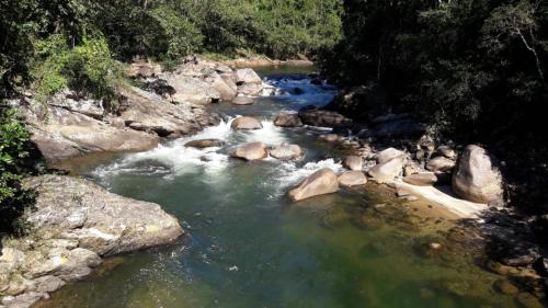 Фотографии гостевого дома 
            Recanto do Rio casa branca São Romão Lumiar