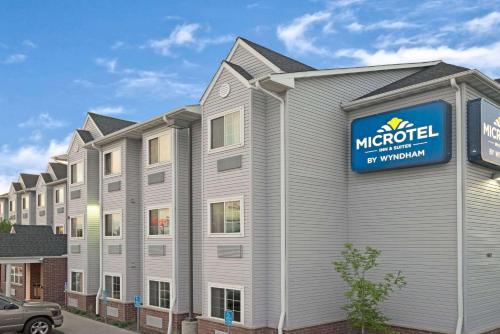 Фотография гостиницы Microtel Inn and Suites - Inver Grove Heights