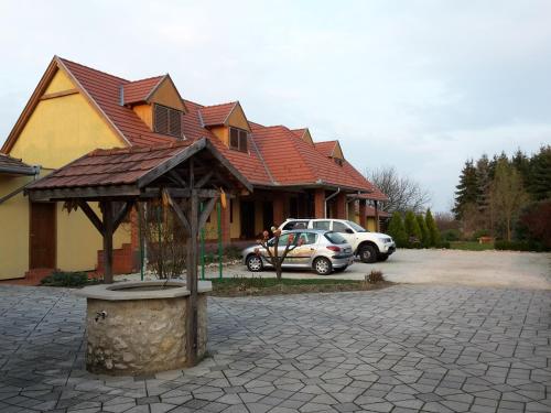 Фотография гостевого дома Nosztalgia Vendégház