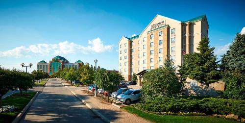 Фотография гостиницы Staybridge Suites Oakville Burlington, an IHG Hotel