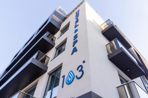 Фотография гостиницы 103 Degrees Hotel & Spa