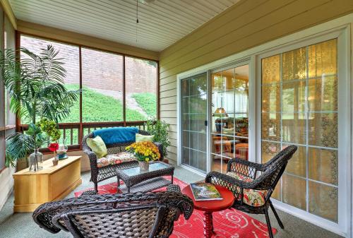 Фотография гостевого дома Clayton Condo on Kingwood Golf Course Near Main St