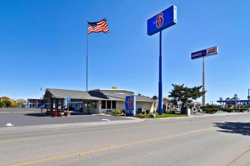 Фотография гостиницы Motel 6-Willows, CA