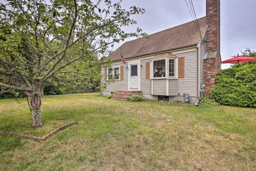 Фотография гостевого дома Pet-Friendly West Yarmouth Home - half Mi from Beach!