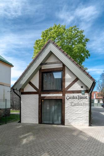 Фотография гостевого дома Garden House