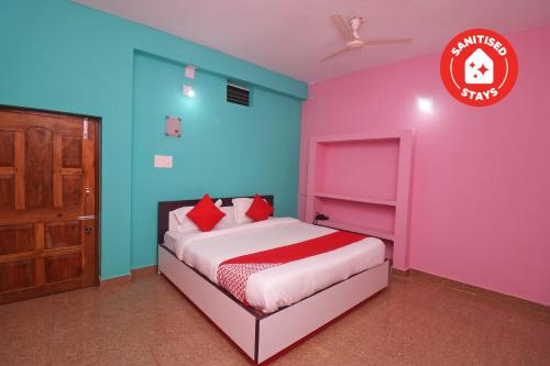 Фотографии гостиницы 
            OYO 44227 Hotel Sri Govinda