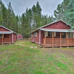 Фотография гостевого дома 2 Cozy Cabins with Snowmobile Parking Near the Lake!