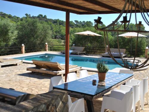 Фотография гостевого дома Stylish Mansion in St Llorenc des Cardassar Spain on an Island