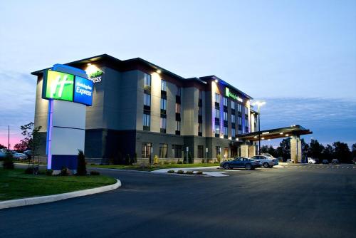 Фотография гостиницы Holiday Inn Express Pembroke, an IHG Hotel