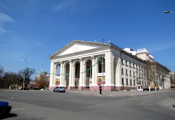 Фотография достопримечательности Музыкально-драматический театр им. Кулиша
