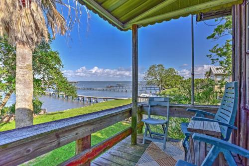 Фотографии гостевого дома 
            Las Brisas Home with Lighted Fishing Pier and Kayaks