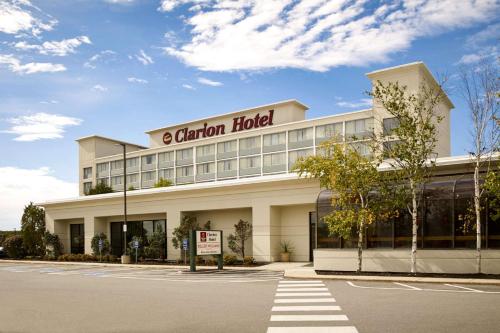 Фотографии гостиницы 
            Clarion Hotel Airport Portland