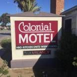 Фотография мотеля Colonial Motel