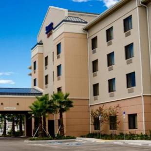 Фотографии гостиницы 
            Fairfield Inn and Suites Holiday Tarpon Springs