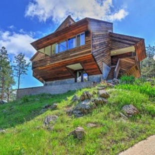 Фотография гостевого дома Luxe Boulder Barrett House on Mtn Peak with Hot Tub