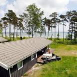 Фотография гостевого дома Four-Bedroom Holiday home in Nexø 9