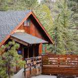 Фотография базы отдыха Idyllwild Camping Resort Wheelchair Accessible Cottage