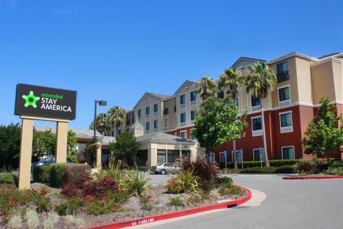 Фотография гостиницы Extended Stay America Suites - San Rafael - Francisco Blvd East