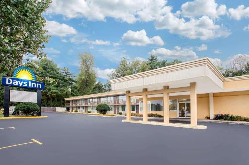 Фотография гостиницы Days Inn by Wyndham Bristol Parkway