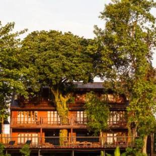 Фотографии гостиницы 
            Riverhouse Hotel (The Teak House)