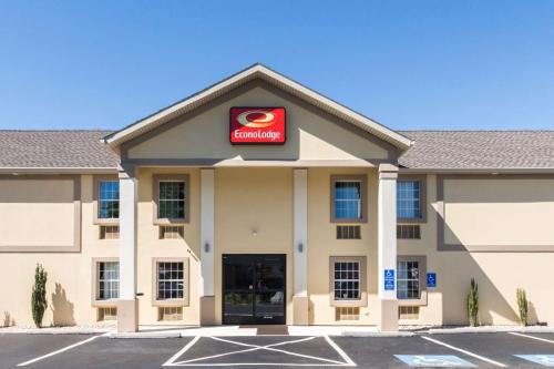 Фотографии гостиницы 
            Econo Lodge Harrisburg Southwest of Hershey Area